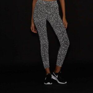 NOLI Black Line Ultra Reflective High Rise Leggings Running Yoga Sz LG NWT